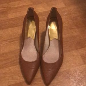 Camel Michael kors pumps